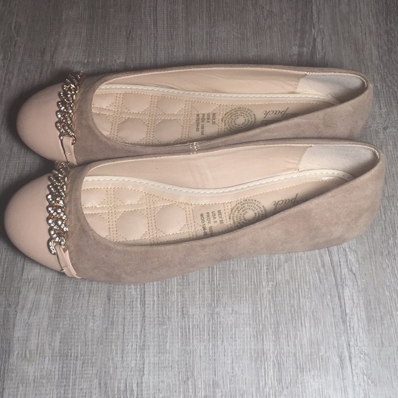 Cklass Flats NWT 8 - Picture 3 of 6